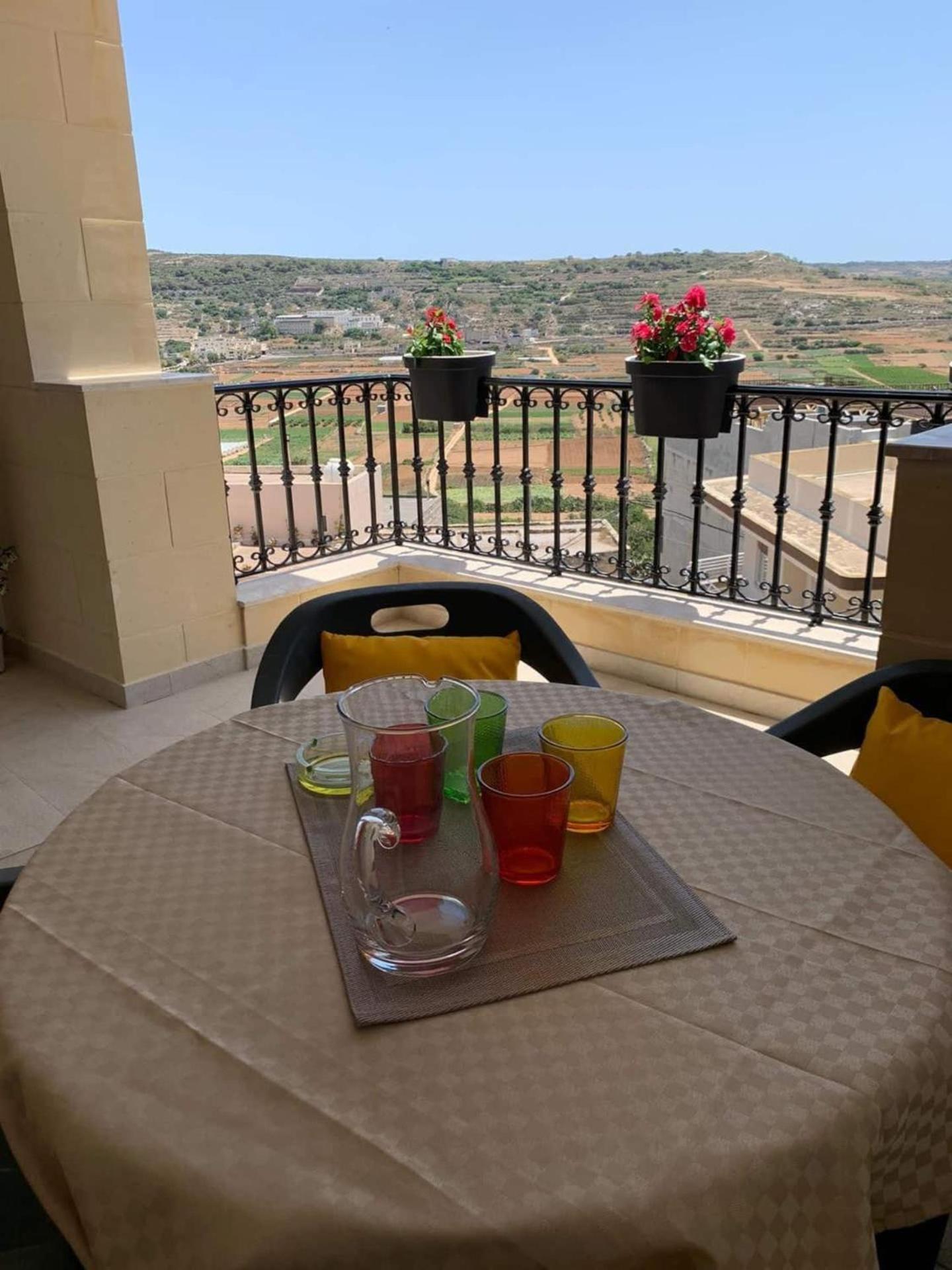 Fl 3 Ta'Lonza Luxury With Hot Tub By Homely Mellieħa Exterior foto